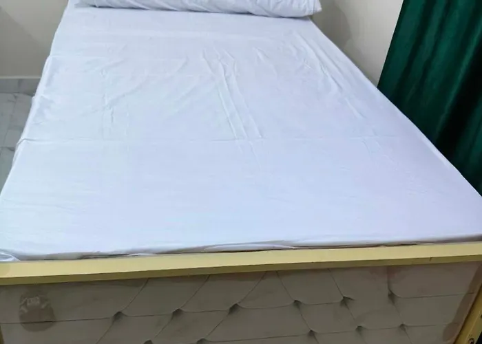 الابيض White House Apartmanhotel